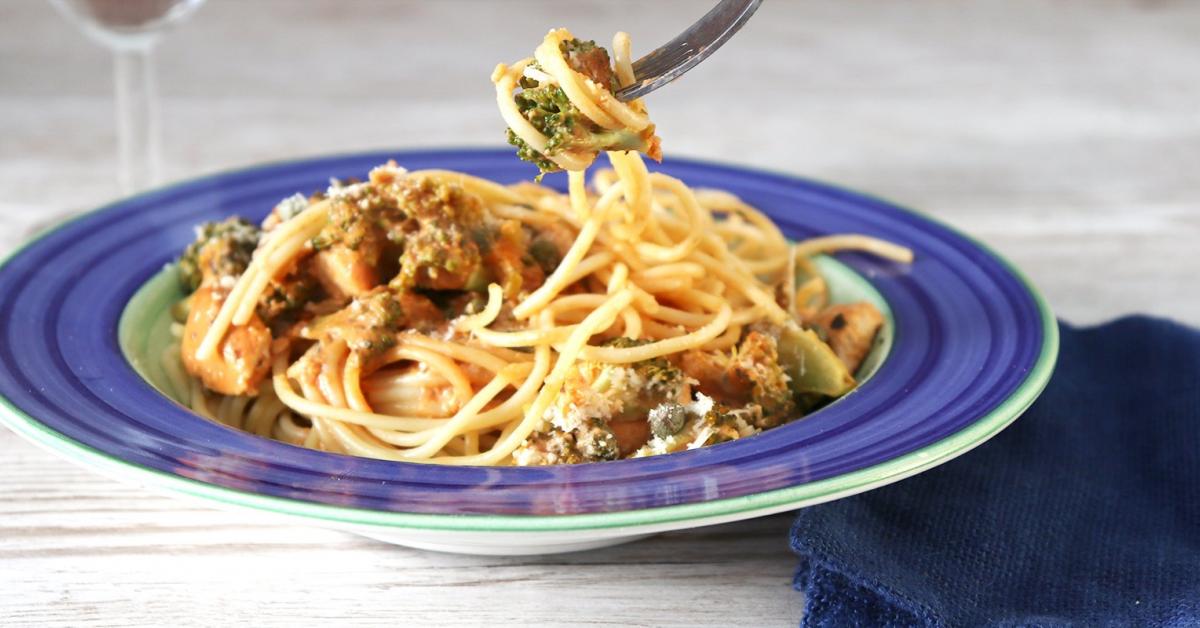 Broileri-parsakaalikastiketta ja spagettia | Myllyn Paras